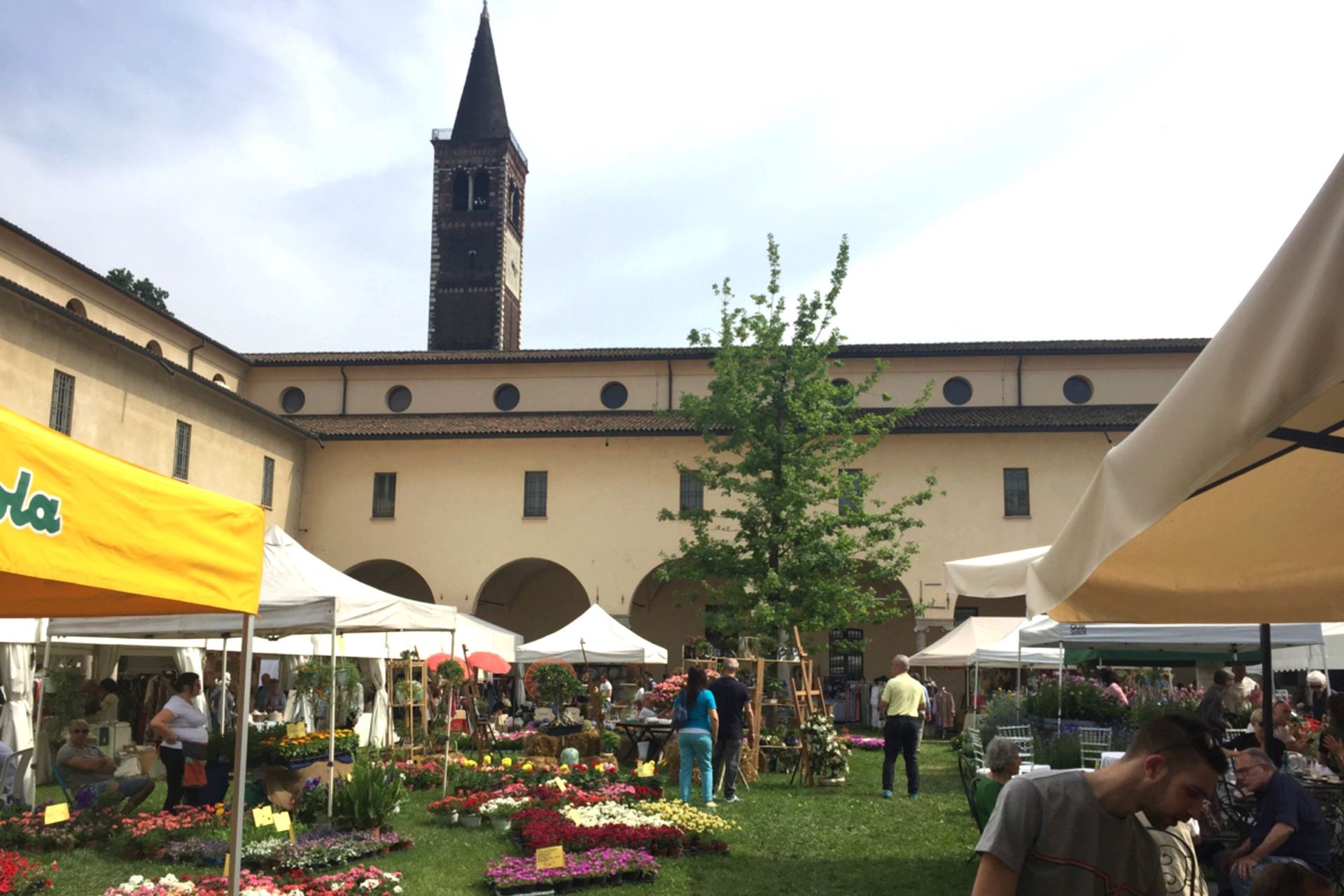 Chiostro in fiera Chiostro in fiera