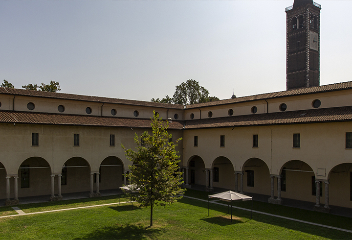 Cloisters of Sant'Eustorgio and Diocesan Museum Cloisters of Sant'Eustorgio and Diocesan Museum
