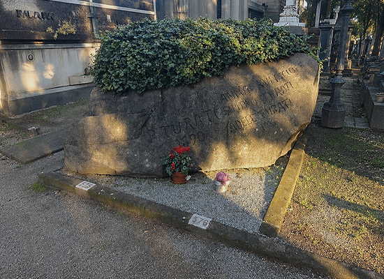 Il Cimitero Monumentale: Anna Kuliscioff Il Cimitero Monumentale: Anna Kuliscioff