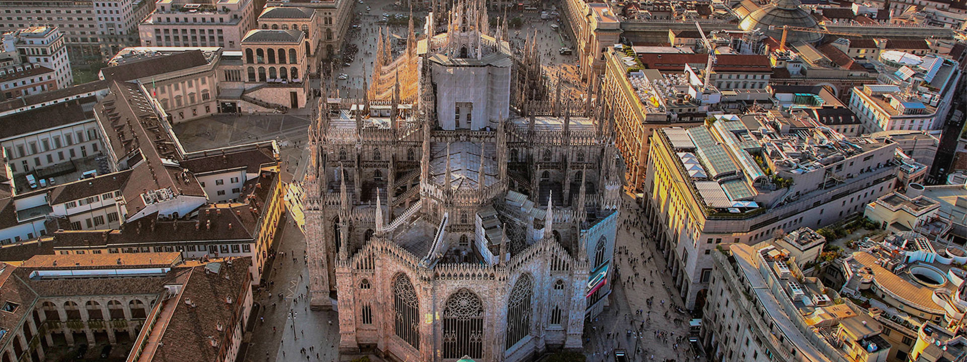 Duomo di Milano (Milan Cathedral) Duomo di Milano (Milan Cathedral)