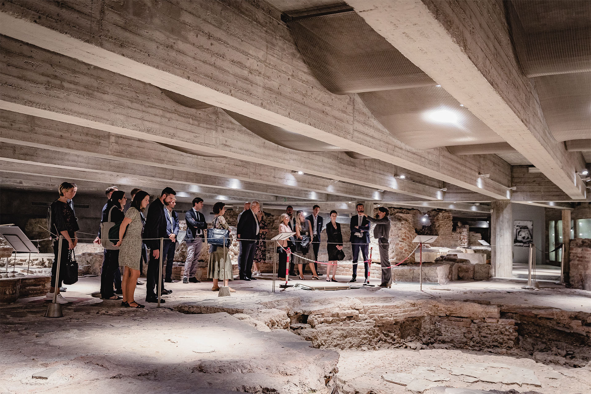 Duomo Tour Fast-Track - Archeologica Area Duomo Tour Fast-Track - Visit the Archeologica Area