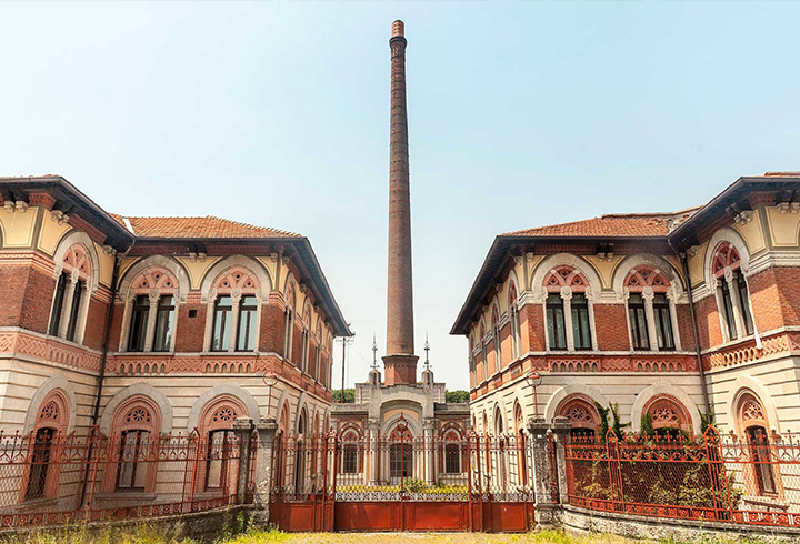 Stop 1 <br> The entrance and the cotton mill Stop 1 <br> The entrance and the cotton mill
