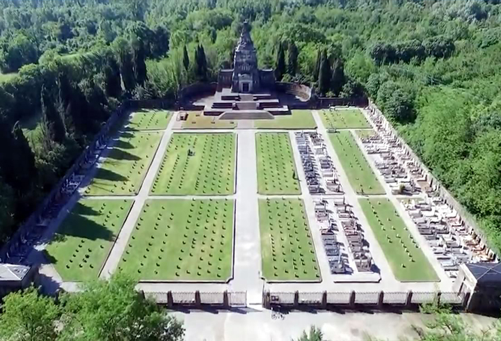 Stop 5 <br> The cemetery and the Crespi mausoleum Stop 5 <br> The cemetery and the Crespi mausoleum